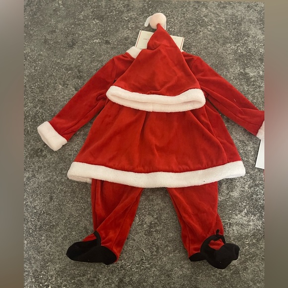 Mrs. Clause - Picture 3 of 5